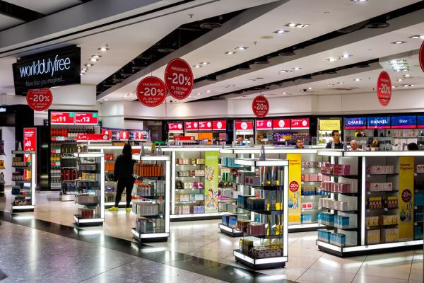 Почта Банк: россияне на 45% снизили траты в duty free